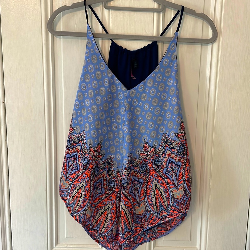 Three Hearts Reversible Border Print Sleeveless Top